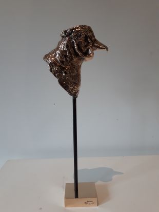 Bronze interior bird fazant is bronzen beeld van een fazantenkop | bronzen beelden en tuinbeelden, figurative bronze sculptures van Jeanette Jansen |
